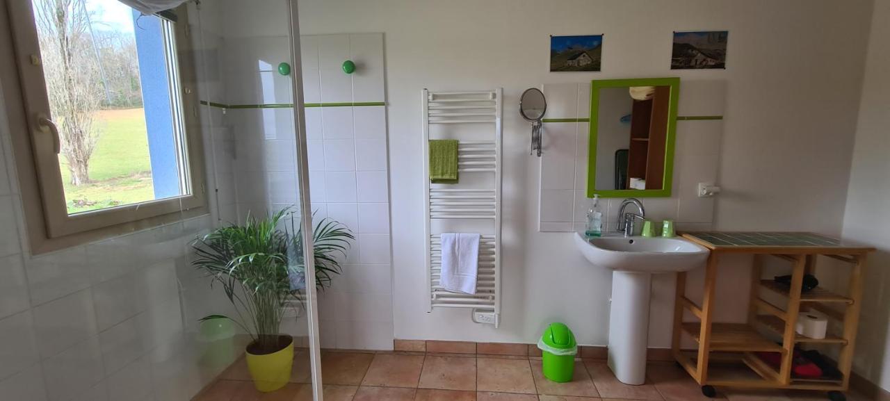Chambres D'Hotes Relais Milord Estialescq Ngoại thất bức ảnh